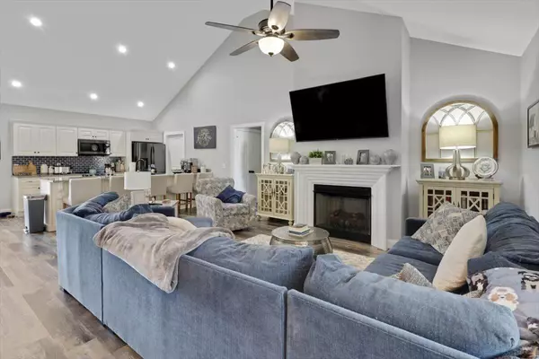 Chattanooga, TN 37421,8206 Thrush Hollow LN