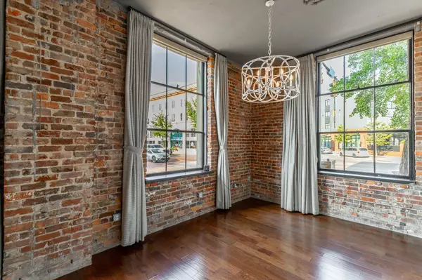 Chattanooga, TN 37402,1301 Market ST