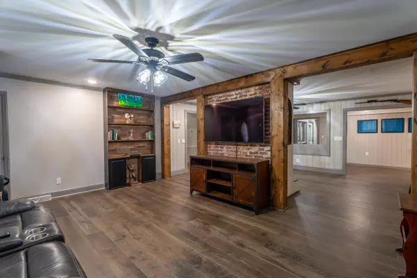 Dalton, GA 30720,1105 Desota DR