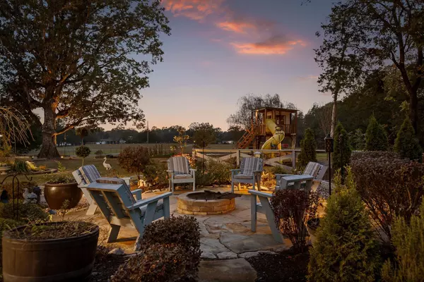 Ooltewah, TN 37363,9812 Snow Hill RD