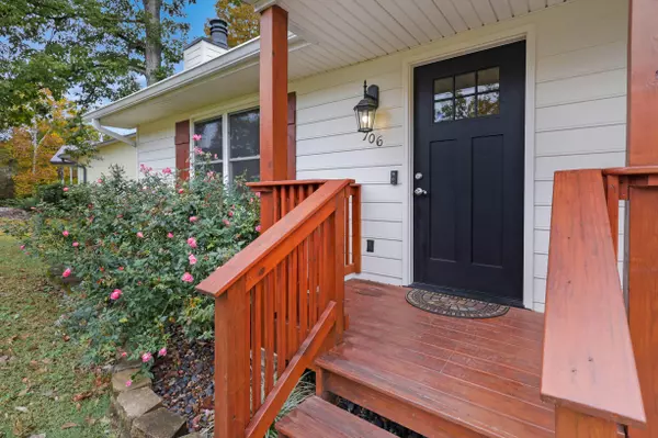 Chattanooga, TN 37421,706 Swansons Ridge RD