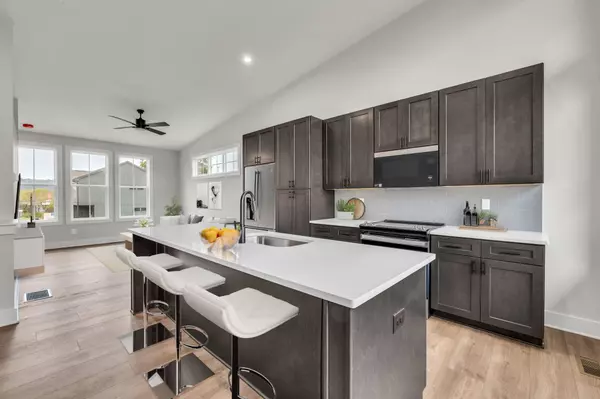 Chattanooga, TN 37405,566 Pacesetter PL