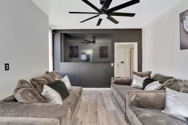 Chattanooga, TN 37404,1901 Orchard Knob AVE