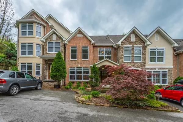 Chattanooga, TN 37405,254 Berry Patch LN