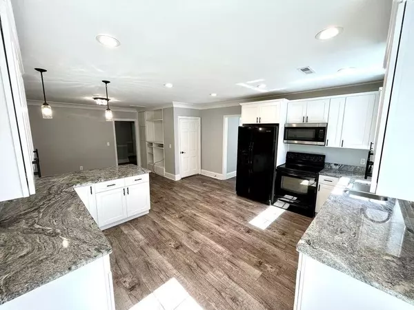 Dalton, GA 30720,708 Miller ST