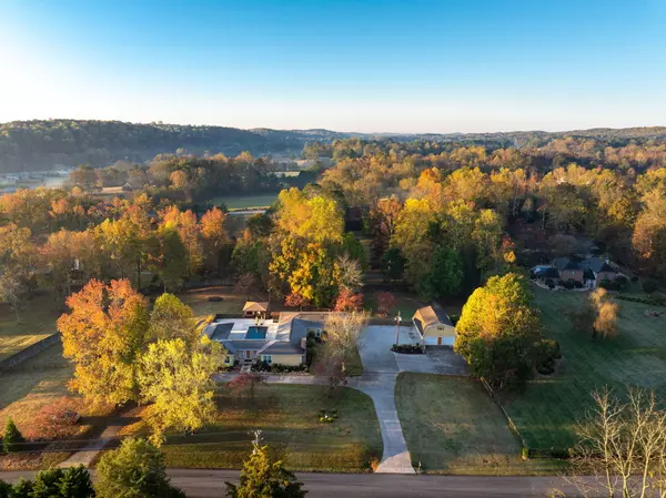 301 Davis RD, Cleveland, TN 37312