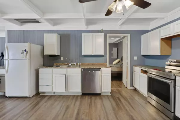 Ringgold, GA 30736,384 Dedmon RD