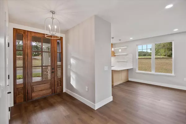 Cleveland, TN 37312,5126 Ella LN