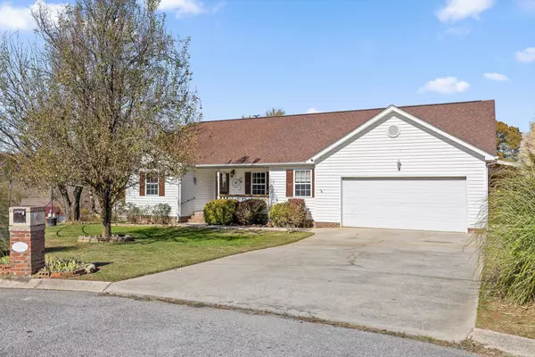 182 Boxer LN, Rock Spring, GA 30739