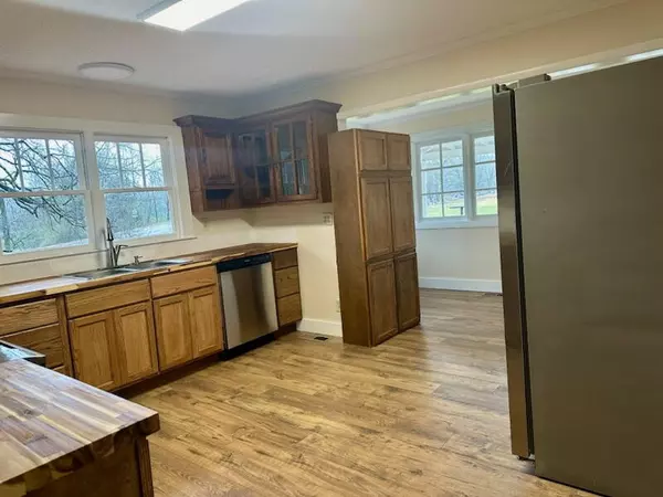 Cohutta, GA 30710,396 Varnell Cemetary DR