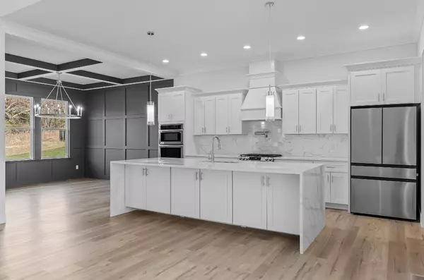 Apison, TN 37302,10541 Brainerd RD