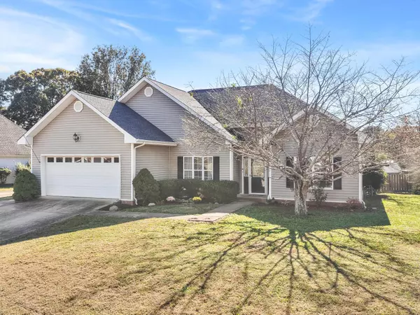 1834 Breeze DR, Soddy Daisy, TN 37379