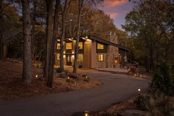 1815 Lula Lake RD, Lookout Mountain, GA 30750