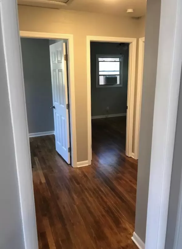 Chattanooga, TN 37410,5236 Lomnick ST