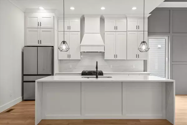 Apison, TN 37302,10545 Brainerd RD