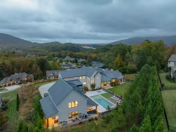 Chattanooga, TN 37419,514 Kestrel LN