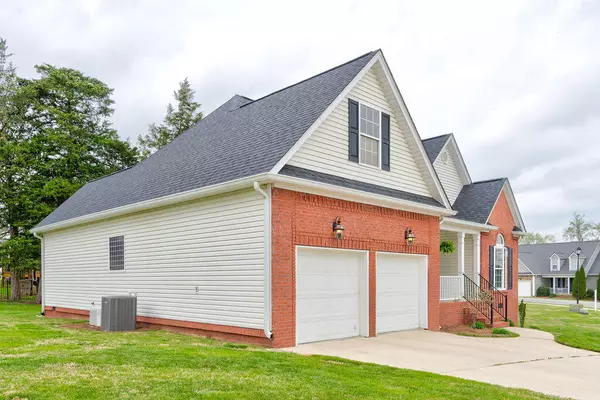 Rock Spring, GA 30739,200 Hunting Ridge CIR