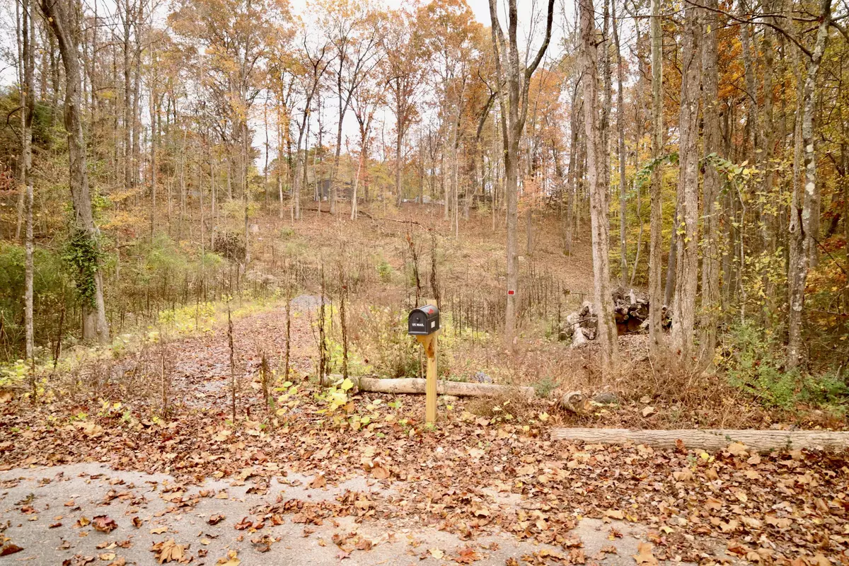 Soddy Daisy, TN 37379,13768 Dell DR