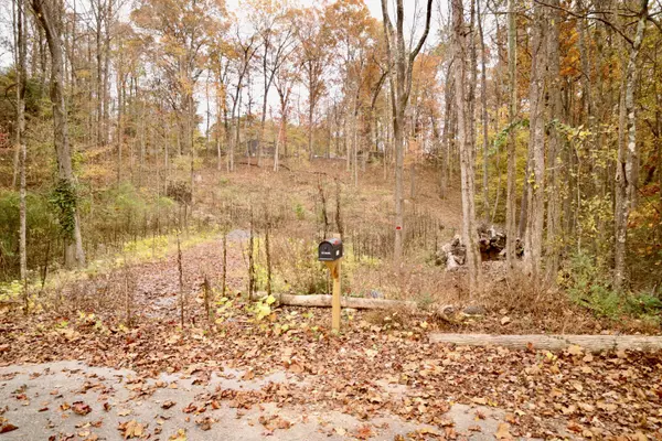 13768 Dell DR, Soddy Daisy, TN 37379