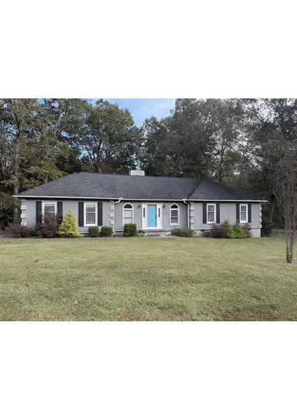 288 Hanover CIR, Calhoun, GA 30701