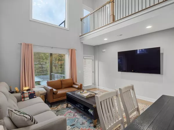 Chattanooga, TN 37405,1404 Hamilton AVE