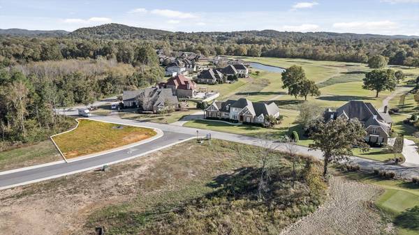 426 Council Creek LN, Chattanooga, TN 37421