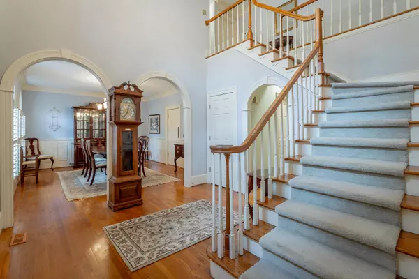 Signal Mountain, TN 37377,16 Northfield RD