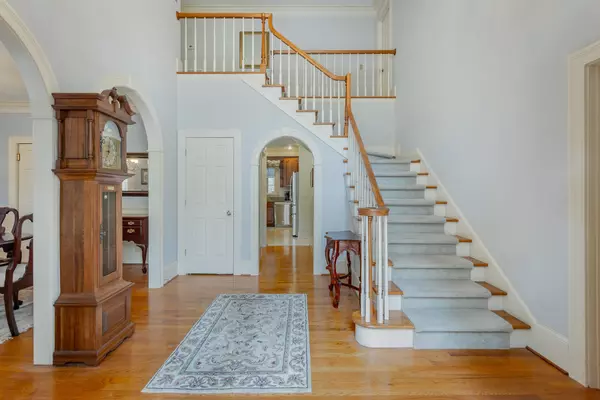 Signal Mountain, TN 37377,16 Northfield RD