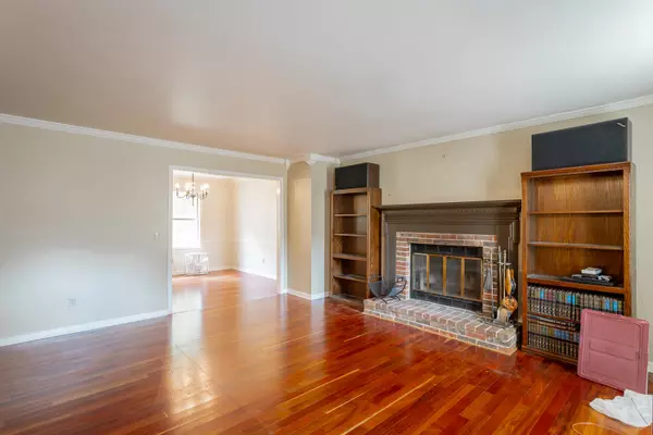 Chattanooga, TN 37421,9115 Quail Mountain DR