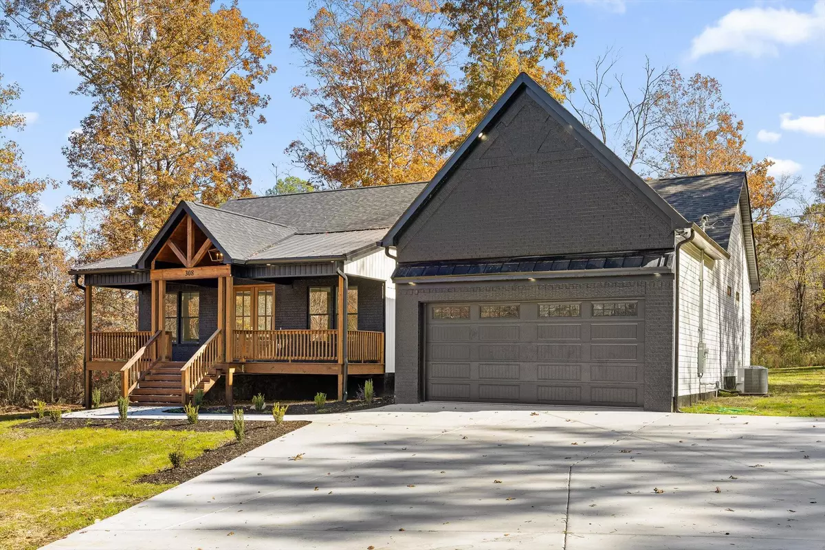 Trenton, GA 30752,308 Cloud RD