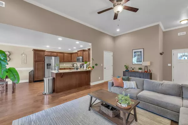 Chattanooga, TN 37416,4218 Shelborne DR