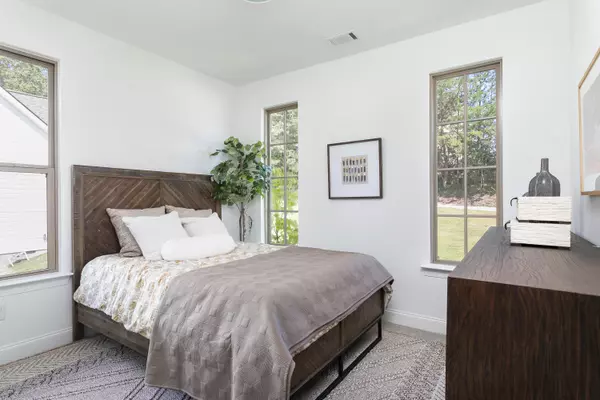 Soddy Daisy, TN 37379,582 Hatch TRL