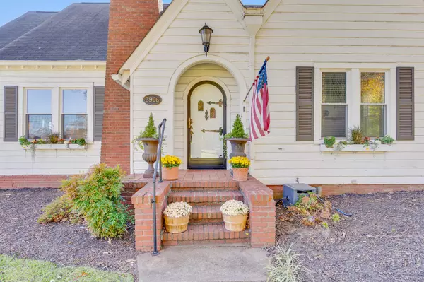 Chattanooga, TN 37411,3906 Conner ST