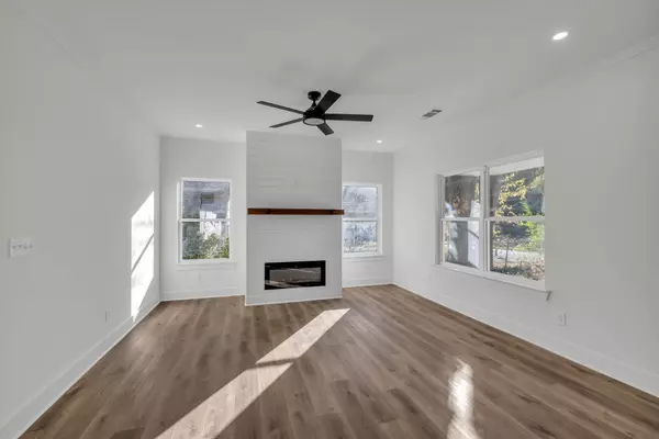 Chattanooga, TN 37406,4026 Meadow LN