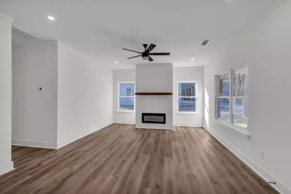 Chattanooga, TN 37406,4030 Meadow LN