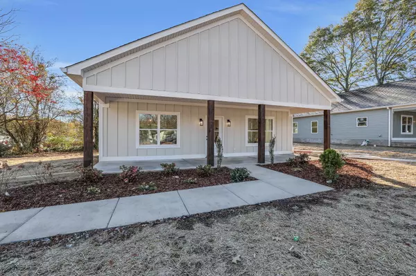 Chattanooga, TN 37406,4030 Meadow LN