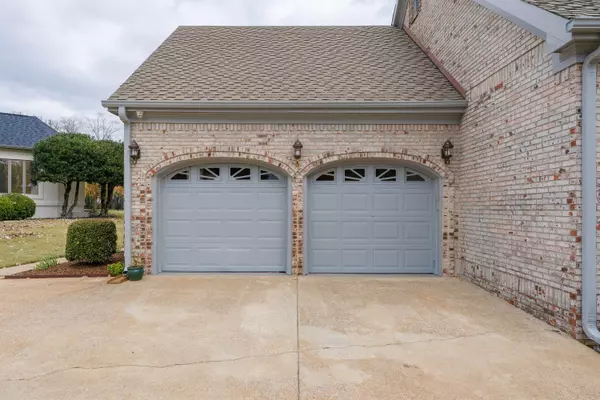 Chattanooga, TN 37416,5701 Topsail Greens DR