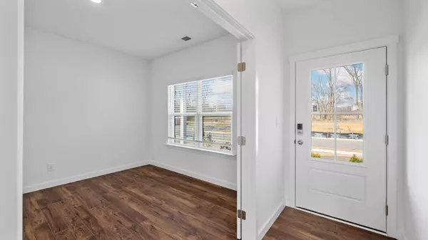 Ooltewah, TN 37363,8512 Mulberry Way