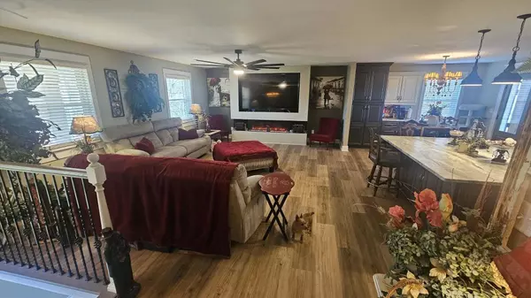 Ooltewah, TN 37363,7912 Snow Hill RD