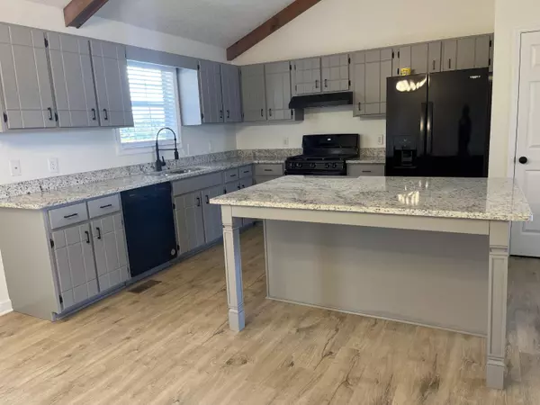 Chattanooga, TN 37421,2824 Bent Oak Rd RD