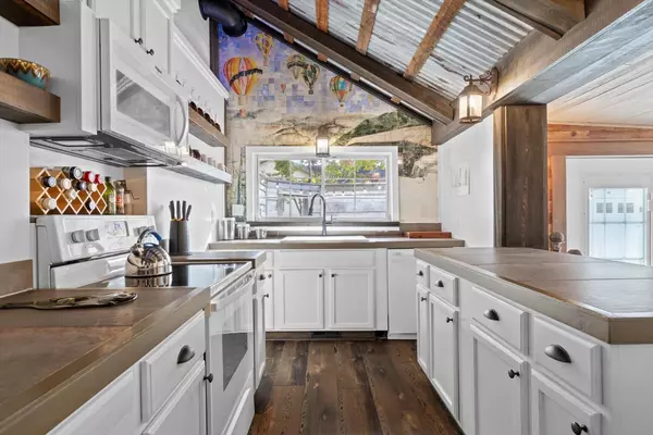 Monteagle, TN 37356,12 Moffat St ST