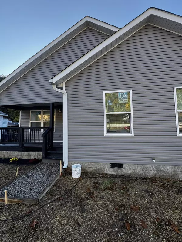 Chattanooga, TN 37411,918 Shallowford Rd. RD