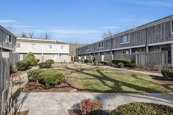 Chattanooga, TN 37415,800 Reads Lake RD