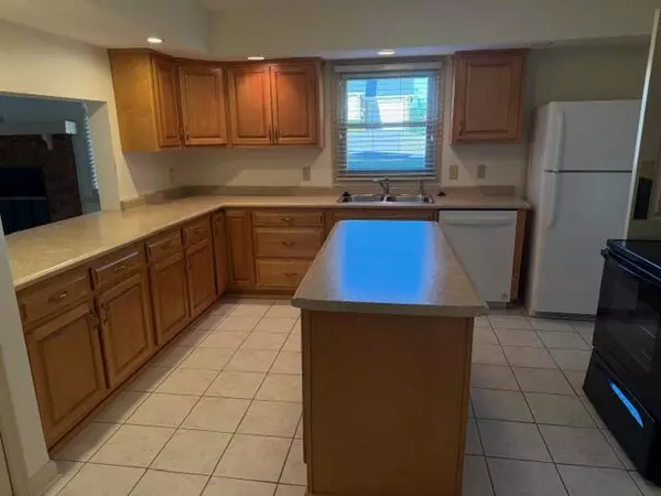 Chattanooga, TN 37421,1817 Georgetown LN