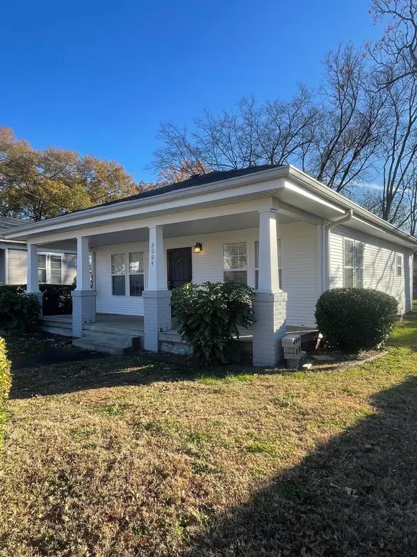 Chattanooga, TN 37404,2004 Anderson AVE