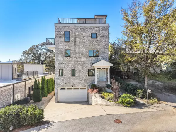 Chattanooga, TN 37405,294 Druid LN