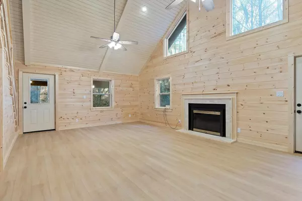 Ellijay, GA 30540,180 Cohutta Forest RD