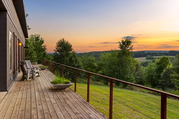 1686 Nolan TRL, Sale Creek, TN 37373