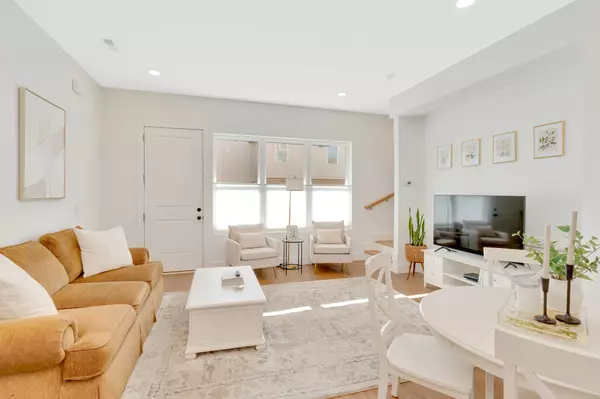 Chattanooga, TN 37408,983 Montague PL