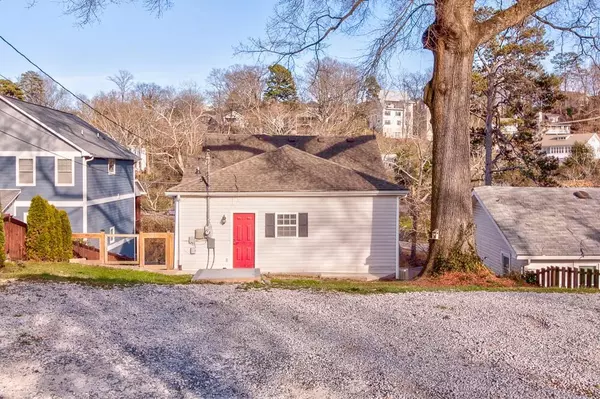 Chattanooga, TN 37405,1002 Boylston ST